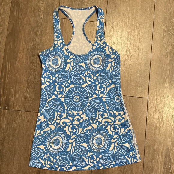 Lululemon Racer Back Tank - Blue - Picture 2 of 10